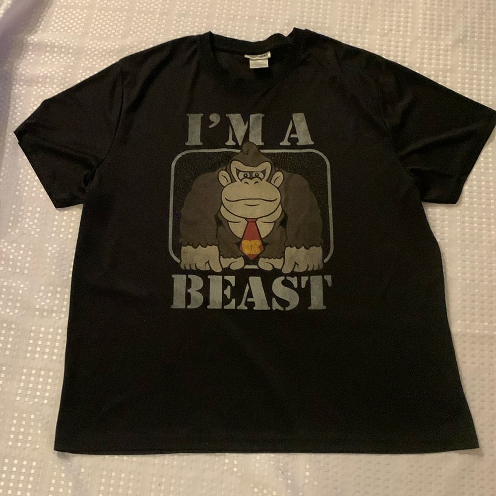 Nintendo Donkey Kong t-shirt, size XL.